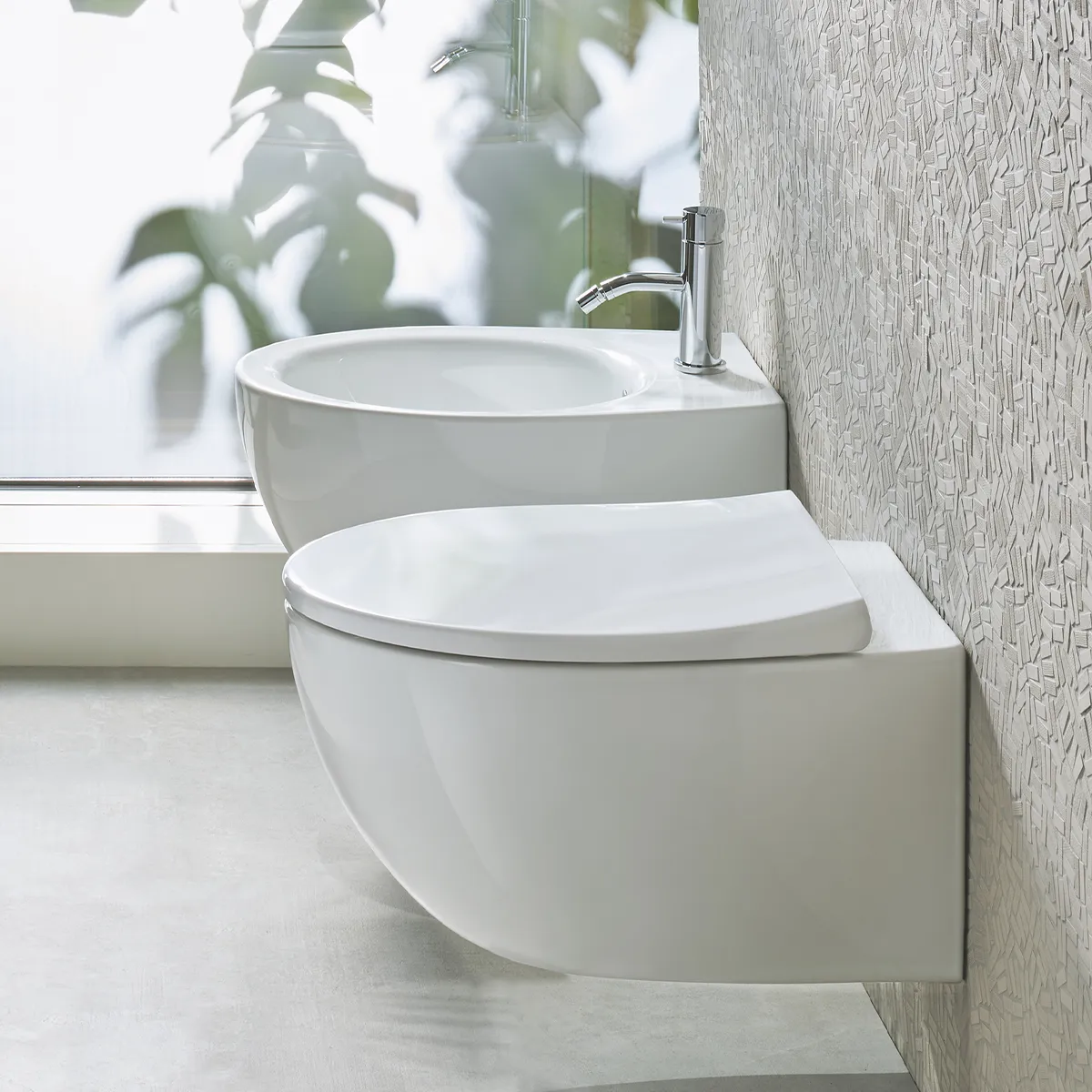 Italy Wall Hung Newflush Rimless WC 52x37 Hero