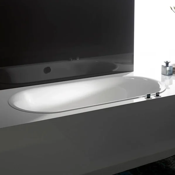 BetteLux Oval Lifestyleshot 1